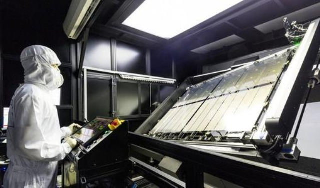 如何區(qū)分lcd顯示屏貿(mào)易公司以及廠家？