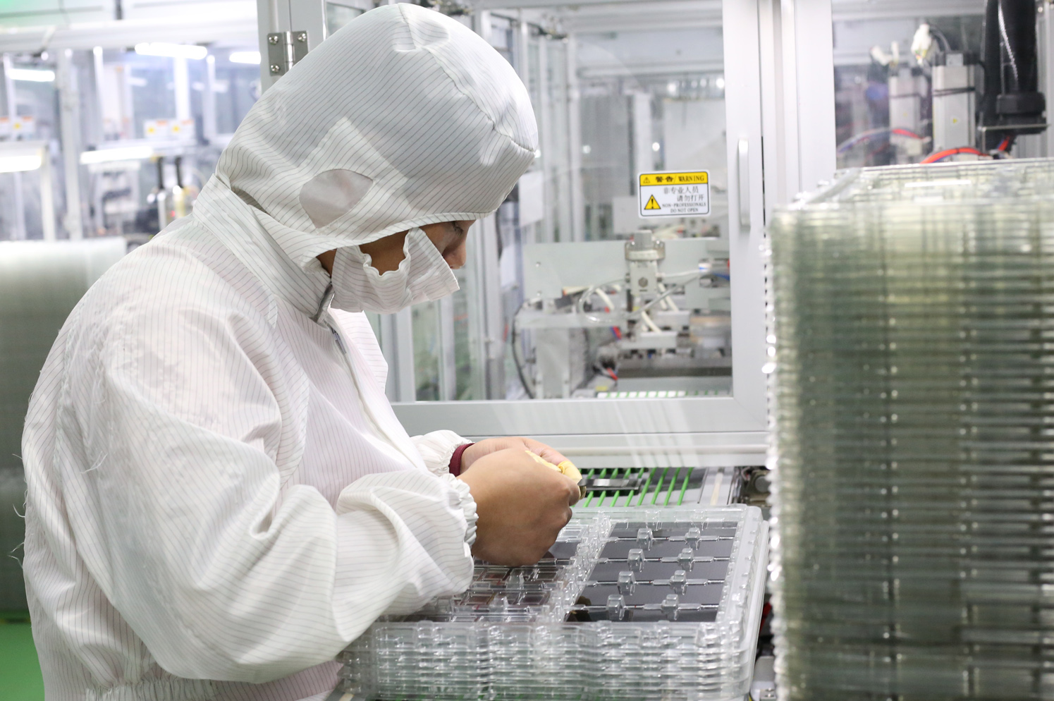 lcd顯示屏行業(yè)如何更好的發(fā)展？【海飛智顯】-lcd生產(chǎn)廠家